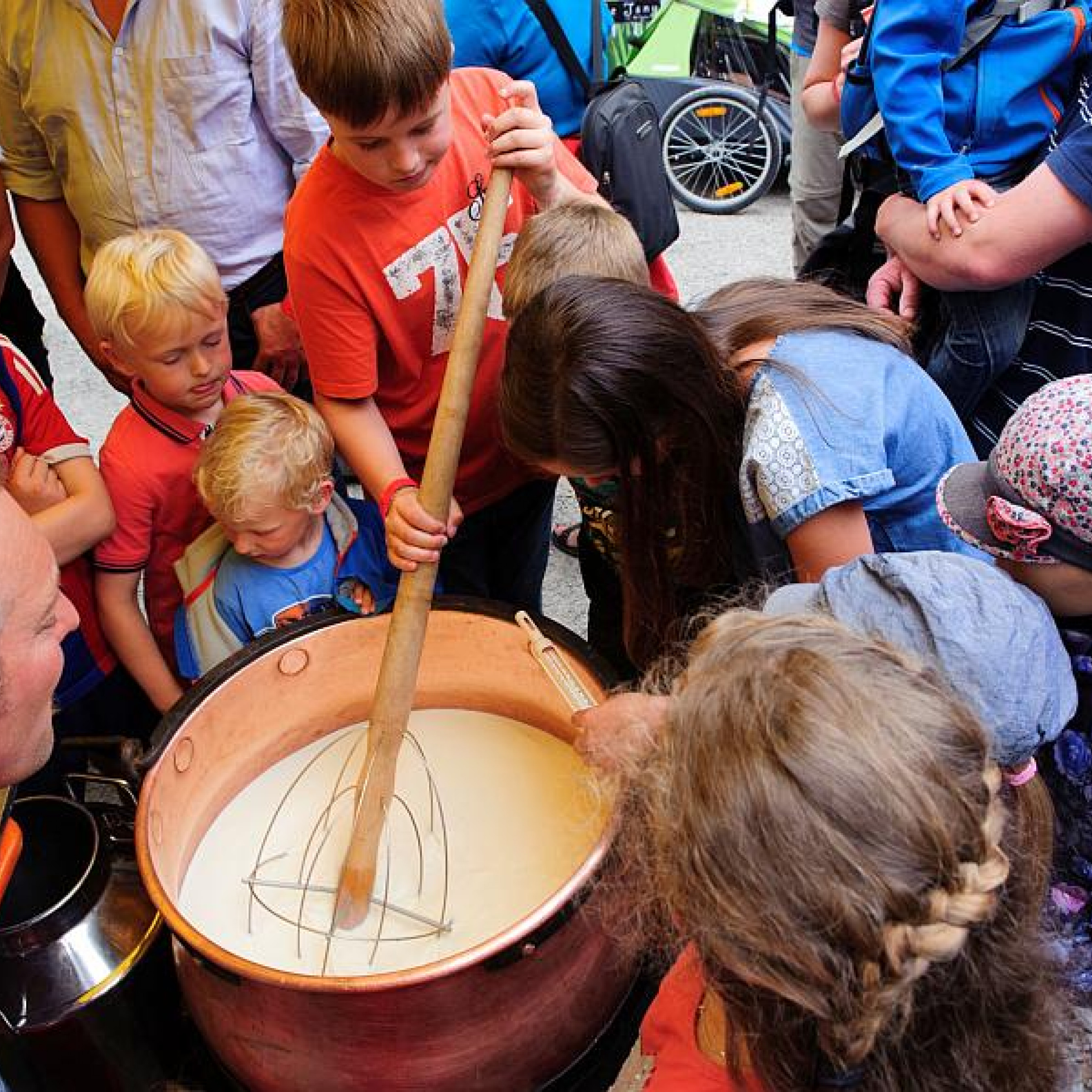 Familiensamstag, Käsemarkt und Allgäuer Braunviehschau
